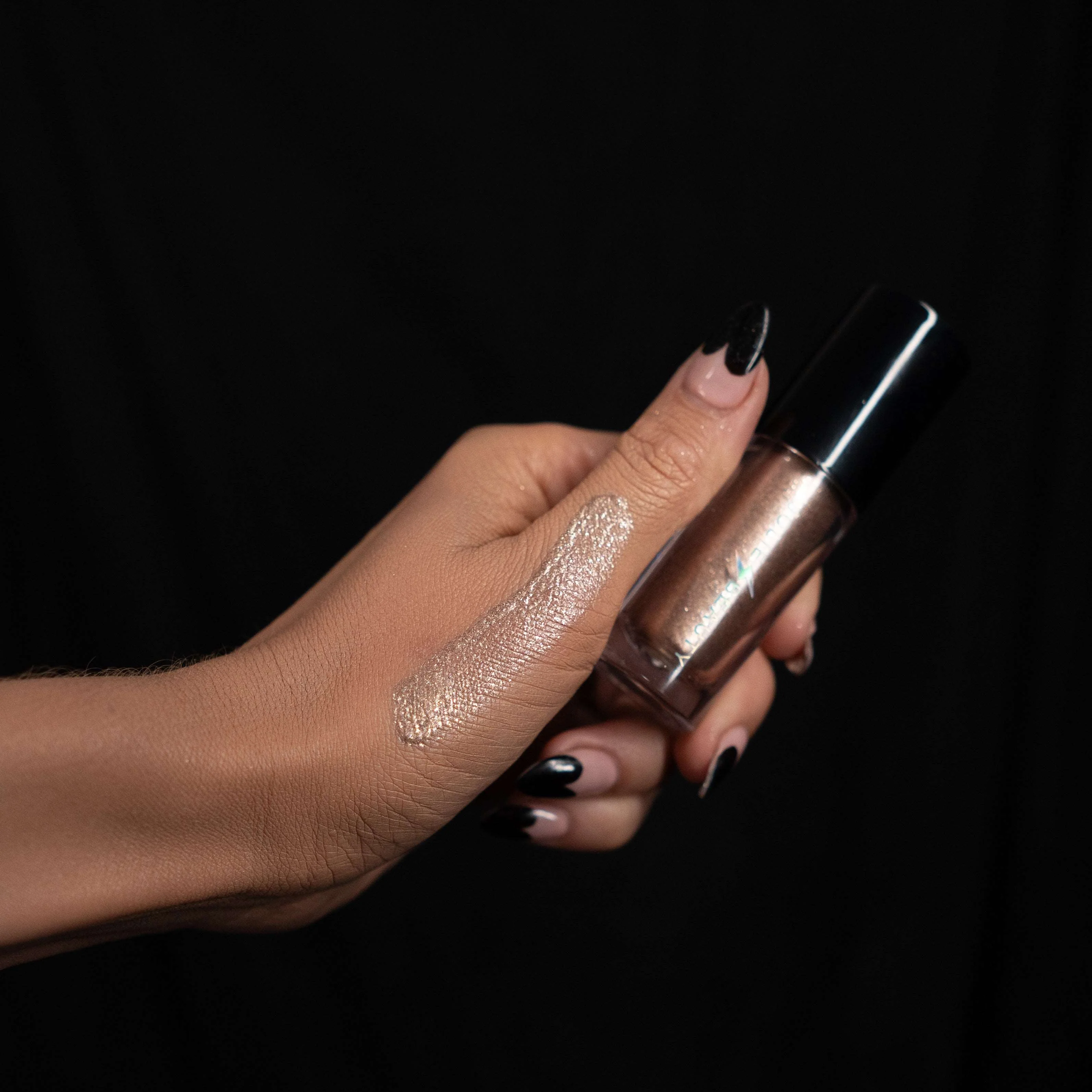 HEAVY METAL LIQUID EYESHADOW - LOVE STORY